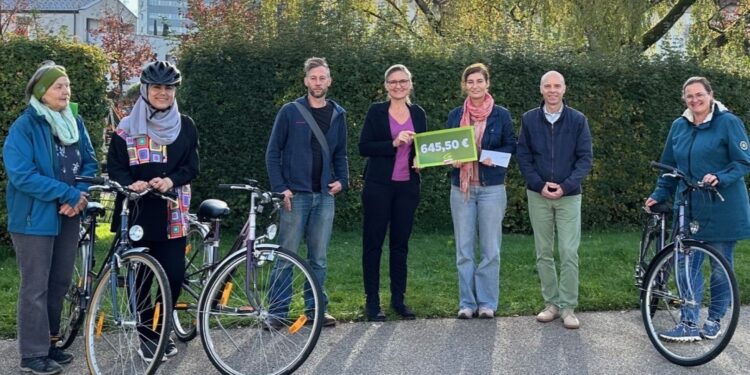 Großzügige Spende an das Fahrrad-Projekt des Mosaik Vöcklabruck