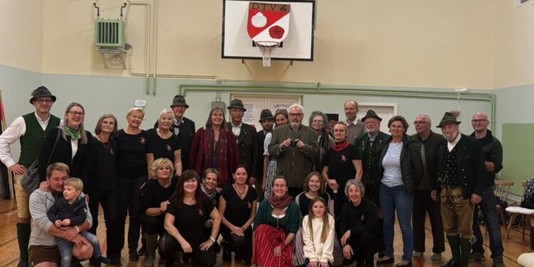 Gmundner Turnermusi besucht DTV St. Jakob i. Rosental