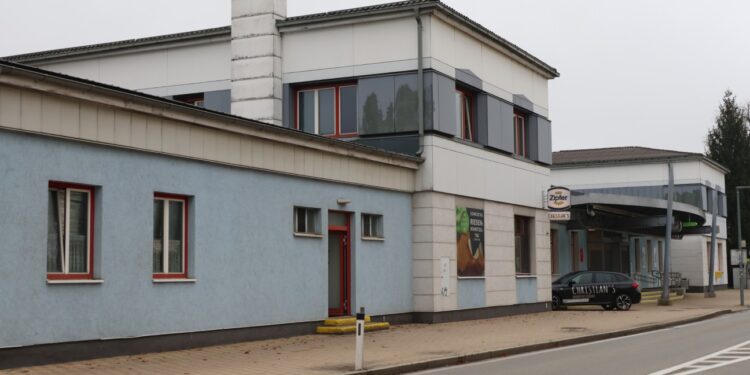 Kleinbrand in der Küche eines Bahnhofsrestaurants in Vöcklabruck