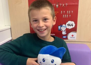 Matthias (9) rettete Wandererin in Bergnot