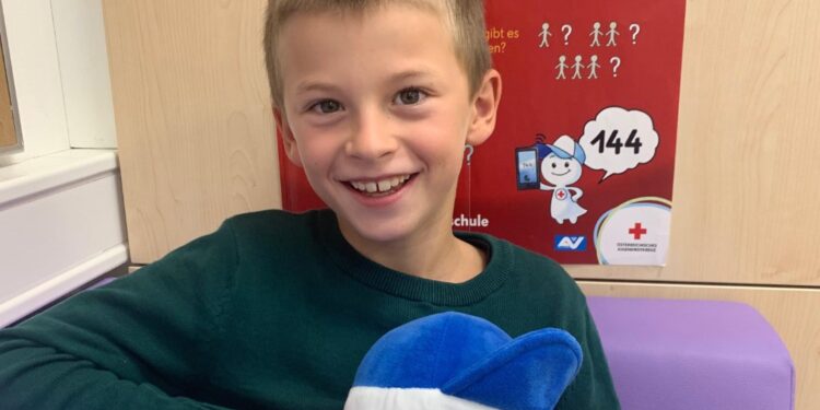 Matthias (9) rettete Wandererin in Bergnot