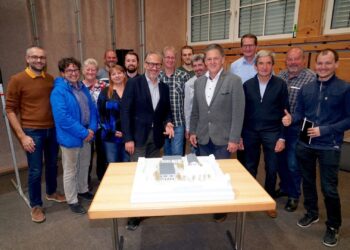 Ansturm bei der Projektvorstellung der Gemeinde Gschwandt durch BGM Fiedrich Steindl