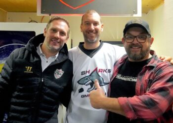 Saisonstart der UEHV Cam4Dent Sharks Gmunden mit einem 5:4 Sieg gegen ATSE Graz erfolgreich geglückt!