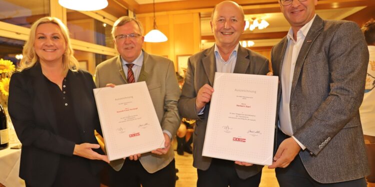 Herbstevent der Traunseewirte – Ehrenurkunden für über 30 Jahre Zusammenarbeit