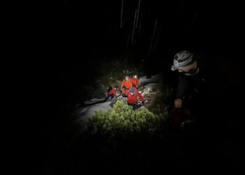 Verirrter Wanderer auf dem Krippenstein nach stundenlanger Suche gerettet