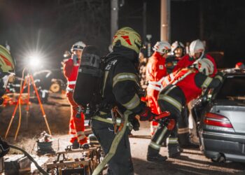 Herausforderndes Übungsszenario am Bahnhof St. Georgen im Attergau