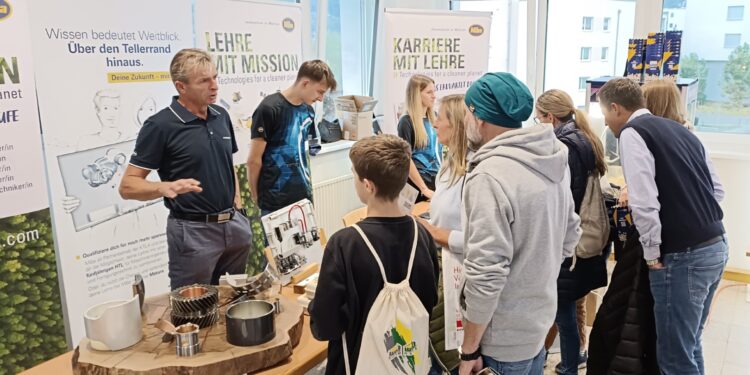 Aufgepasst! 12. Lehrlingsmesse im AMS Gmunden am 15. und 16. Oktober 2024