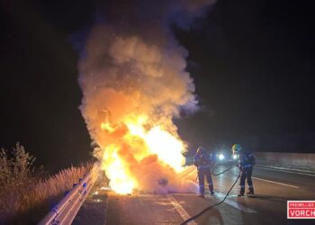 Fahrzeubbrand auf der Westautobahn