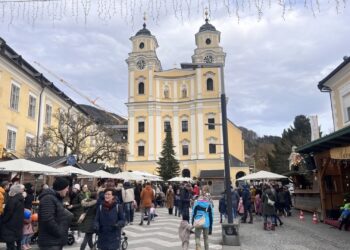 Adventmarkt in Mondsee