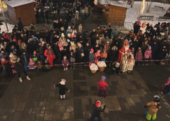 Christkindlmarkt am Rathausplatz