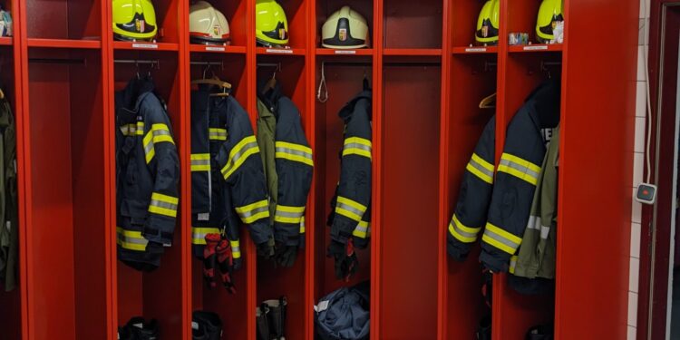 FF Neukirchen an der Vöckla baut Spindräume für die Einsatzmannschaft