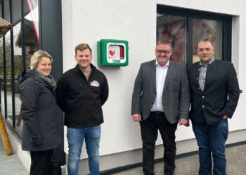 Der neue Defibrillator in Pöndorf kann Leben retten!