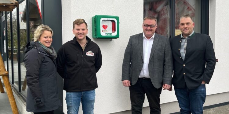 Der neue Defibrillator in Pöndorf kann Leben retten!