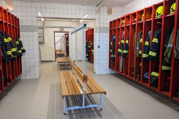 FF Neukirchen an der Vöckla baut Spindräume für die Einsatzmannschaft