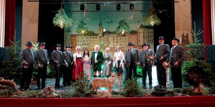 Eine glanzvolle Ball-Besonderheit – Jägerball in Gmunden!