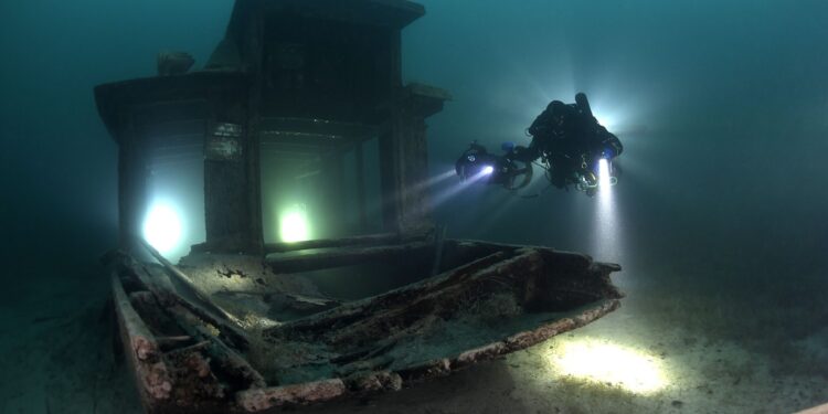 Bundesweite Tauchfortbildung der Wasserrettung am Attersee