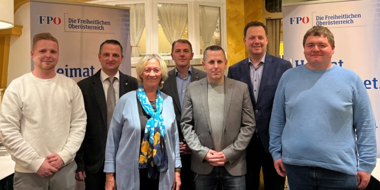 FPÖ Stadtgruppe Vöcklabruck: David Binder als Stadtparteiobmann bestätigt