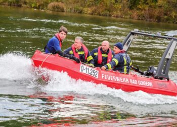 FF Bad Goisern stellt neues Rettungsboot in Dienst