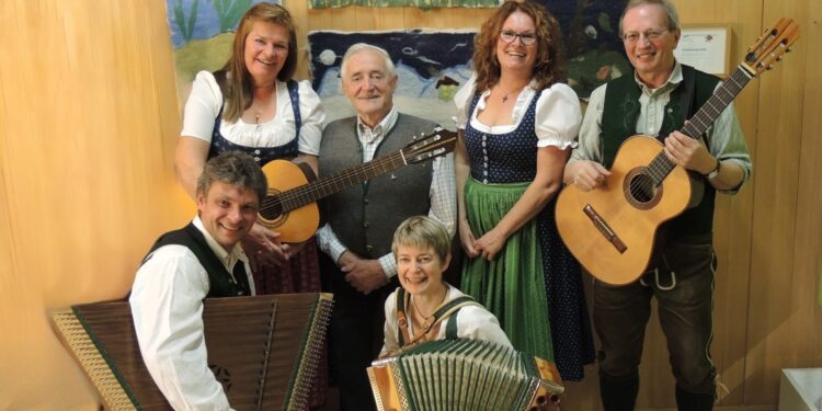 Stimmungsvolles Adventkonzert und Lesung im Salzkammergut Klinikum Bad Ischl