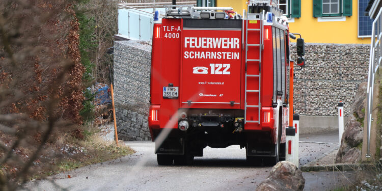 Personenrettung in einem Wald in Scharnstein im Einsatz