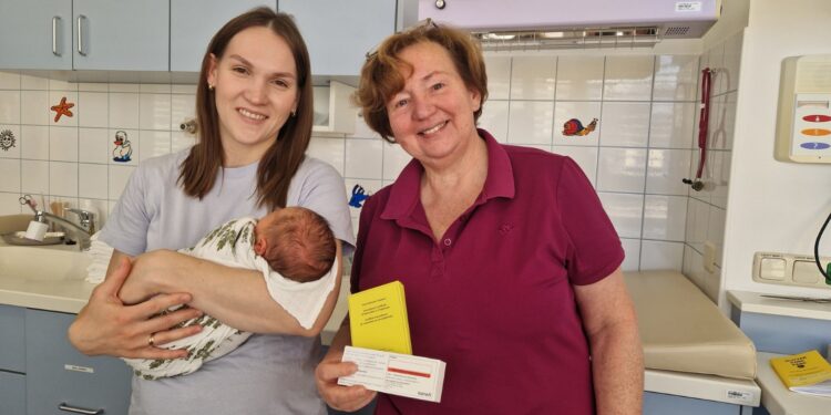 Schutz gegen RSV: Erste Neugeborene im Salzkammergut Klinikum Bad Ischl geimpft