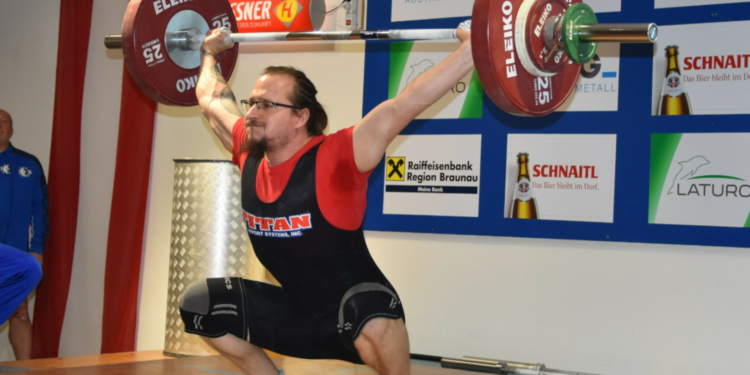 Erfolgreiches Comeback des ASKÖ Vöcklabruck bei Landesmeisterschaften im Gewichtheben