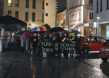 Lichtermeer von FFF und AY