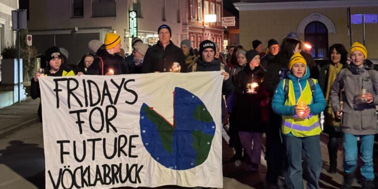 Lichtermeer in der Vöcklabrucker Innenstadt