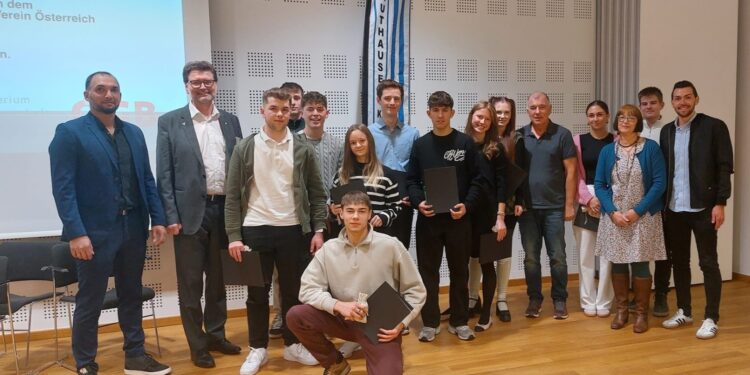 Lehrlinge und Schüler:innen erinnern an die Opfer des Nationalsozialismus im virtuellen Raum