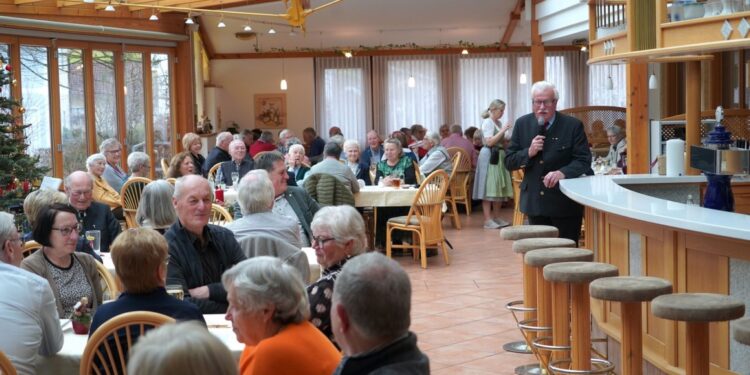 Fröhliche und besinnliche Weihnachtsfeier des Pensionistenverbandes Ortsgruppe Gschwandt