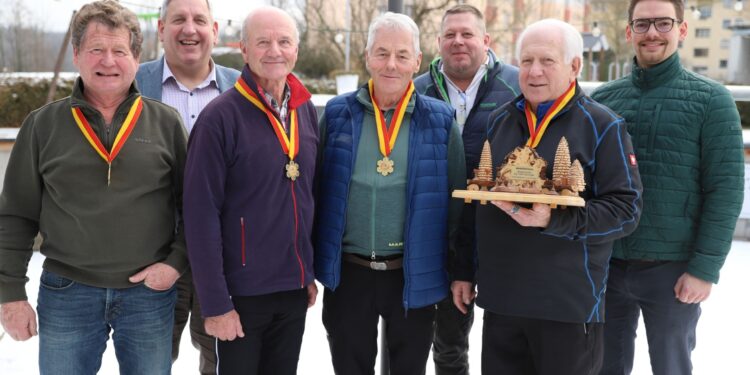 Laakirchner Birnstock-Stadtmeisterschaft: „Montagsschützen“ Stadtmeister