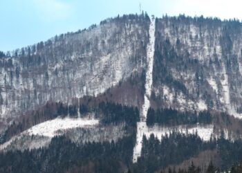 200 Personen nach Defekt in Gondelbahn am Kasberg evakuiert
