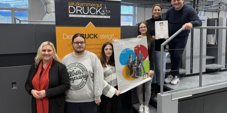 Vorbildlicher Lehrbetrieb: INEO-Auszeichnung für herausragende Lehrlingsarbeit bei Salzkammergut-Media