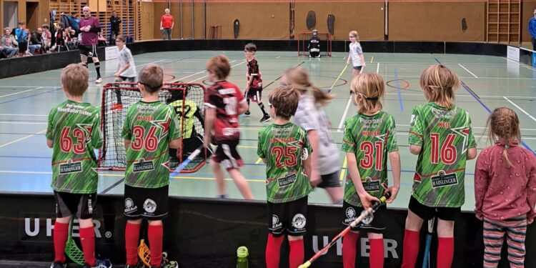 Herausforderndes Wochenende für Ischler Floorballteams