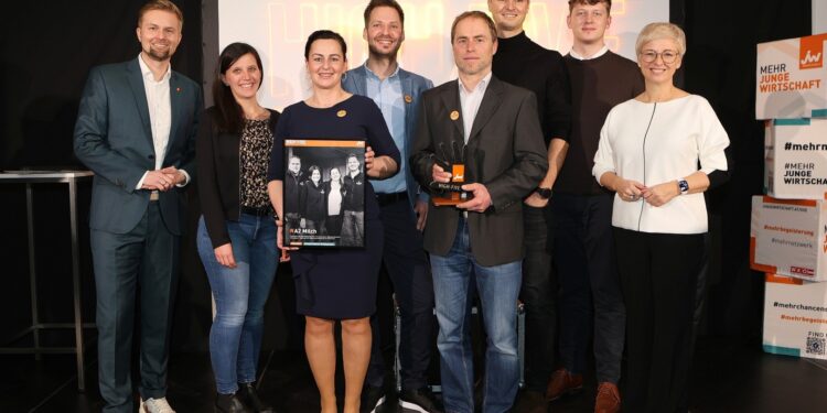 Junge Wirtschaft OÖ startet mit „High Five“ ins neue Jahr