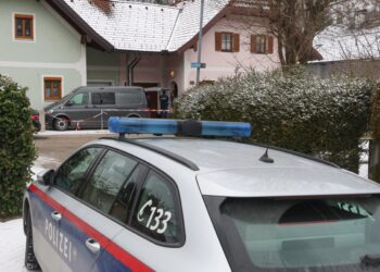 Mutmaßlicher Mordversuch an Ehefrau in Ebensee – Ehemann lag tot in der Garage