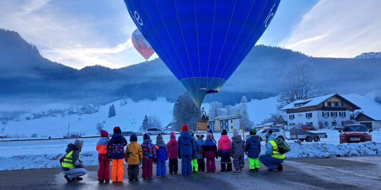 Bei der Ballonwoche sind auch die Kleinen mit am Start