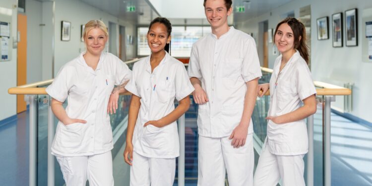 Schulen für Gesundheit- und Krankenpflege im Salzkammergut: Anzahl der Auszubildenden innerhalb von fünf Jahren mehr als verdreifacht