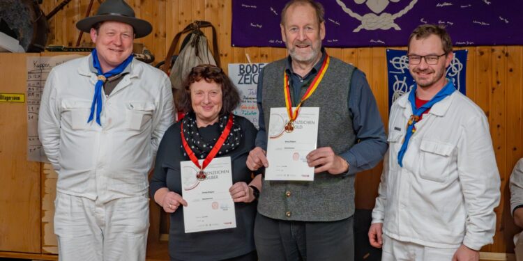 Christa und Georg Stögner: 81 Jahre für die Pfadfinder Bad Ischl