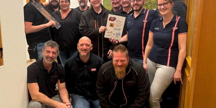 Riesen Erfolg bei Spendenübergabe ARBÖ Ortsclub Gmunden an „Fahrer für Kinder“