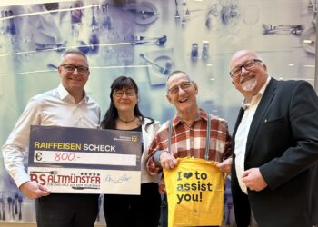 „Ebenzweier rot und weiß“: Schulwein der Berufsschule Altmünster unterstützt Assista Altenhof am Hausruck