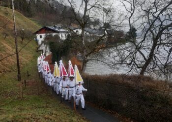 Glöcklerpasse vom Turnverein Gmunden 1861 zum 100 mal beim Gmundner Glöcklerlauf dabei