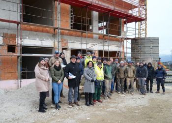 Großes Lob bei der Gleichenfeier Zubau des Kindergarten Gschwandt!