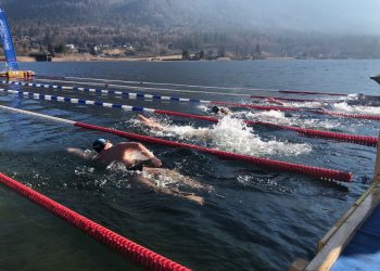 Hallstättersee Eisschwimmen mit Österreichischen Meisterschaften in Bad Goisern