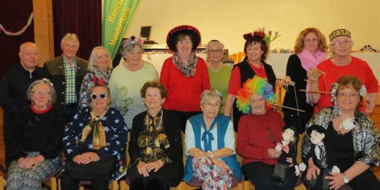 Erfolgreiche „Losts zua – Faschingslesung“ des Hausruckviertler Mundartkreis