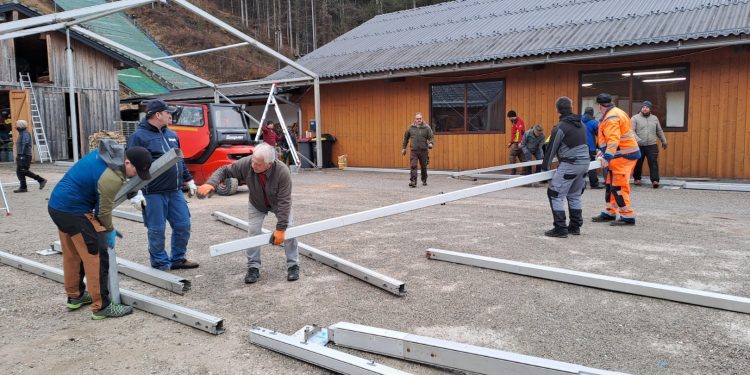 Das große Aufbauen für den Sirenenball hat begonnen!