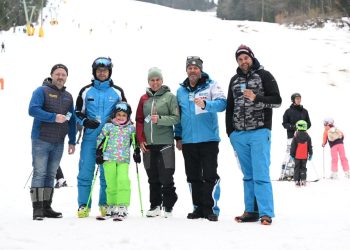 Kinderskitag am Hochlecken – Bettina Zopf lädt zum Skivergnügen ein!