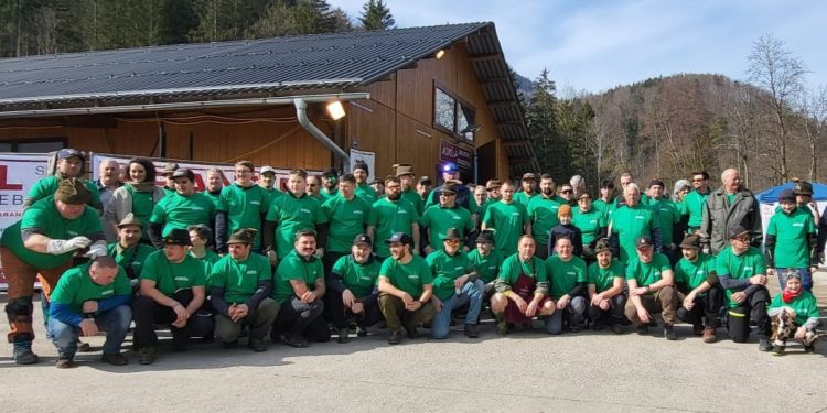 Faschingsnarren ließen sich den 16. Sirenenball nicht entgehen