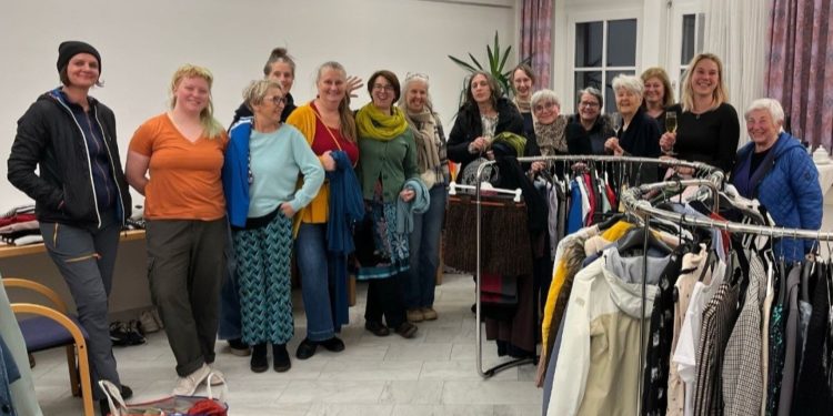Kleidertauschparty in Obertraun: Neue Impulse für den Kleiderschrank!