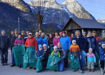 „Hui statt Pfui“ in Obertraun: Viele fleißige Hände!